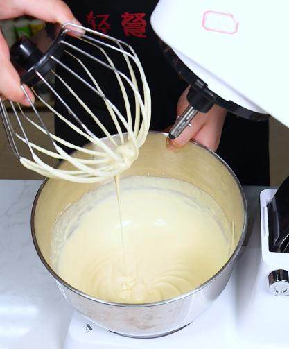 Detailed Steps for Making the Popular Ins Cake Milk Tea