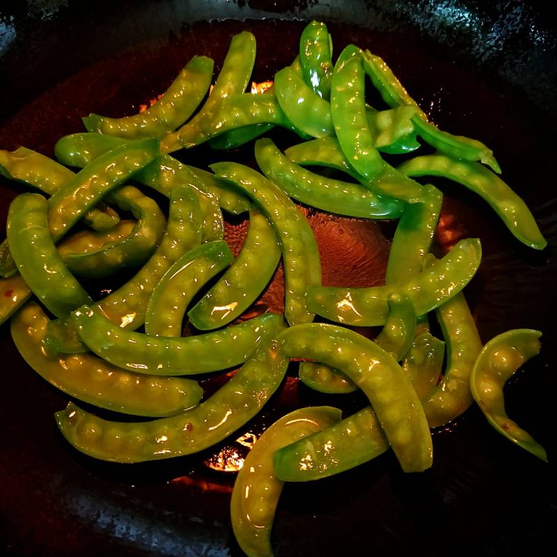 Squid Stir-Fried Snow Peas (How to Soak Dried Squid) Step-by-Step