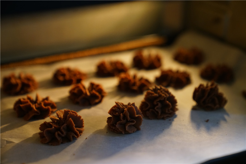 Steps for Making Chocolate Cookies