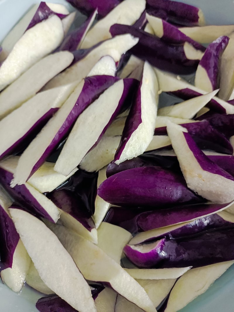 Steps to Make Sautéed Eggplant in Soy Sauce