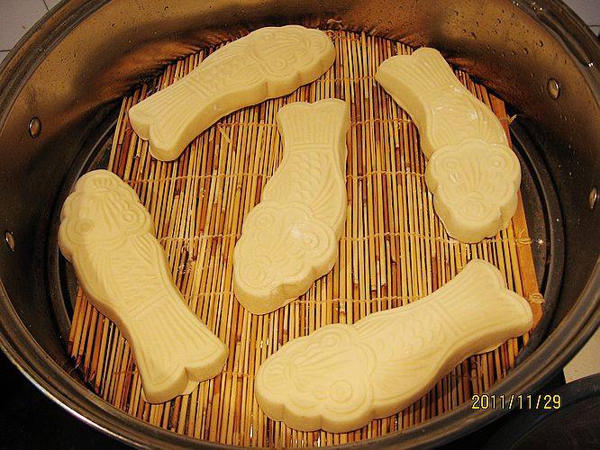 Steps for Making Little Fish Steamed Buns