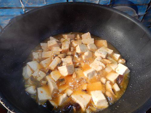 Steps for Cooking Clay Pot Tofu Stew