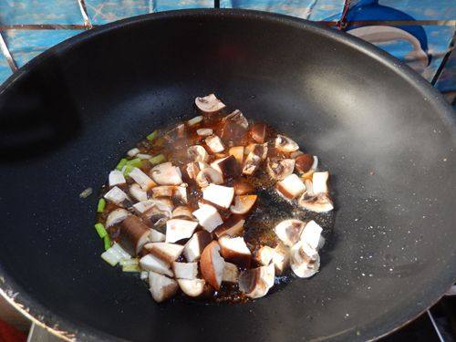 Steps for Cooking Clay Pot Tofu Stew