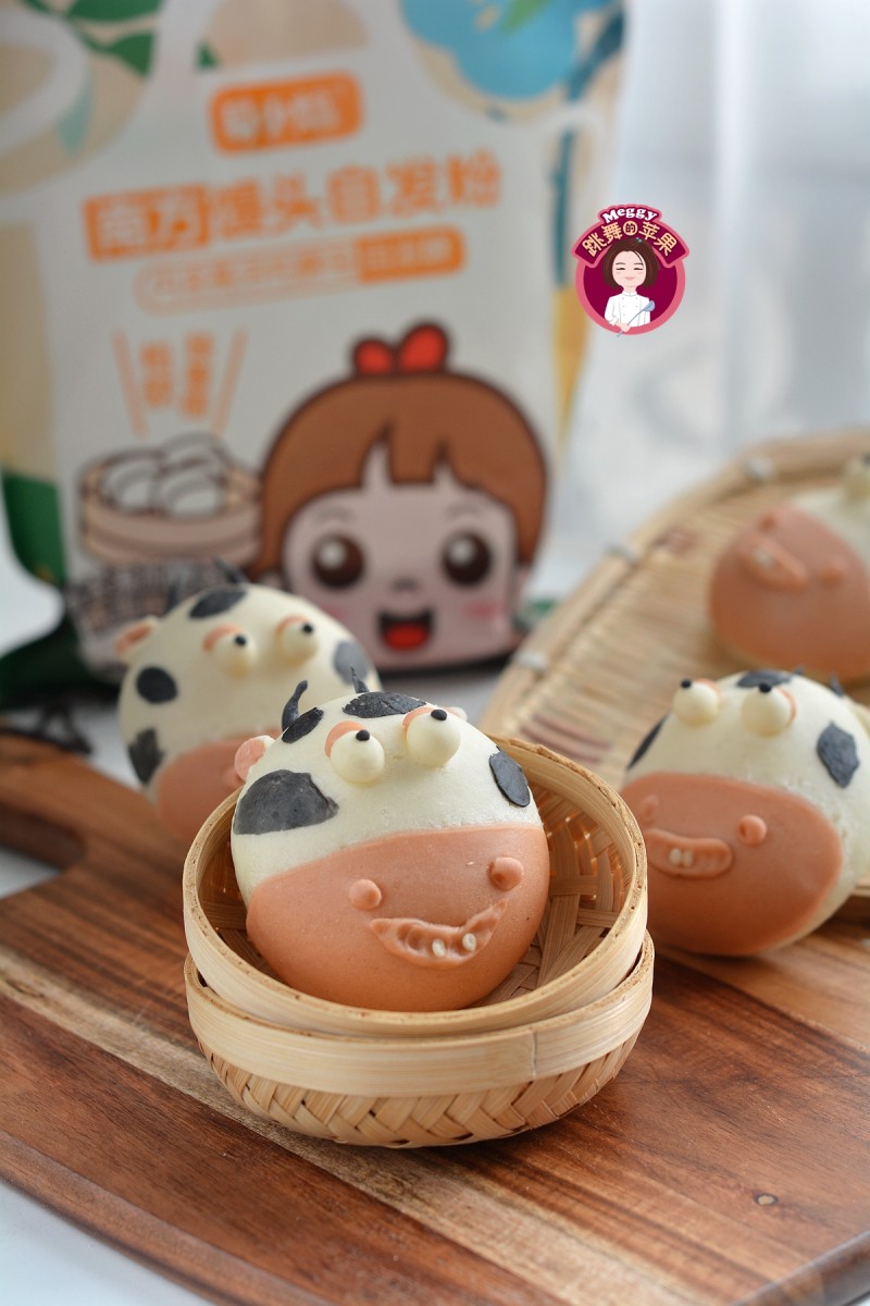 Flower Cow Steamed Buns