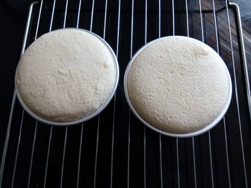 Step-by-Step of Making 4-Inch Chiffon Cake