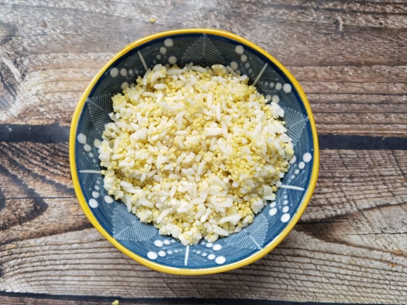 Steps for Making Green and Red Pepper Beef Fried Rice