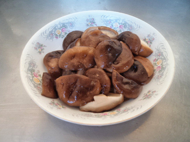 Stir-fried Round Cabbage with Shiitake Mushrooms Step-by-Step