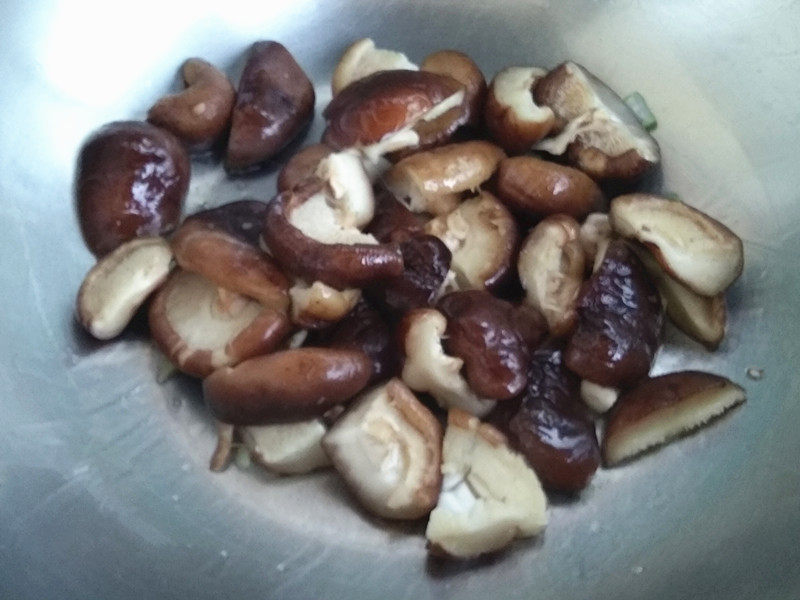 Stir-fried Round Cabbage with Shiitake Mushrooms Step-by-Step