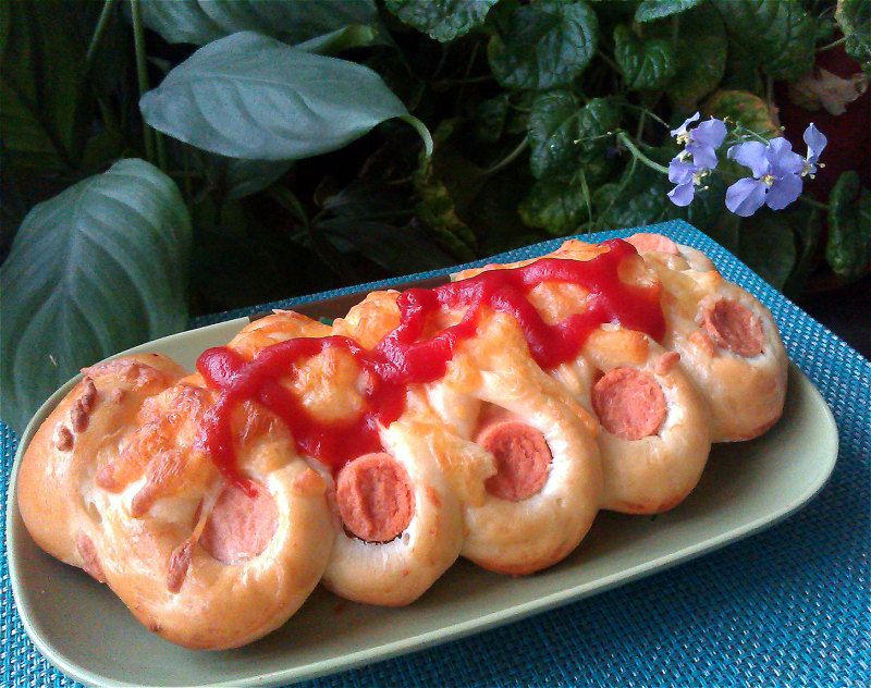 Tomato Sauce Cheese Bread