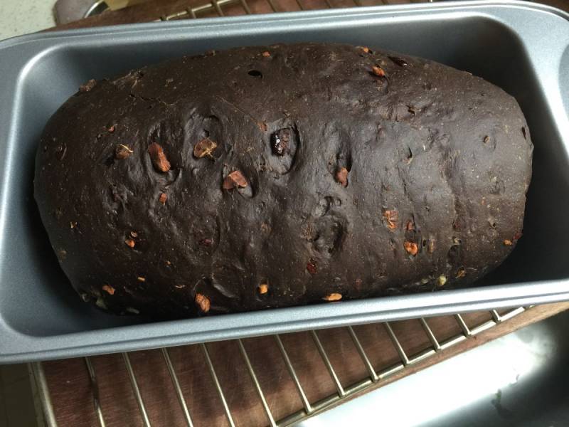 Steps for Making Cocoa Whole Wheat Nut Bread