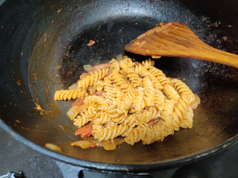 Detailed Steps for Making Simple and Delicious Italian Pasta at Home