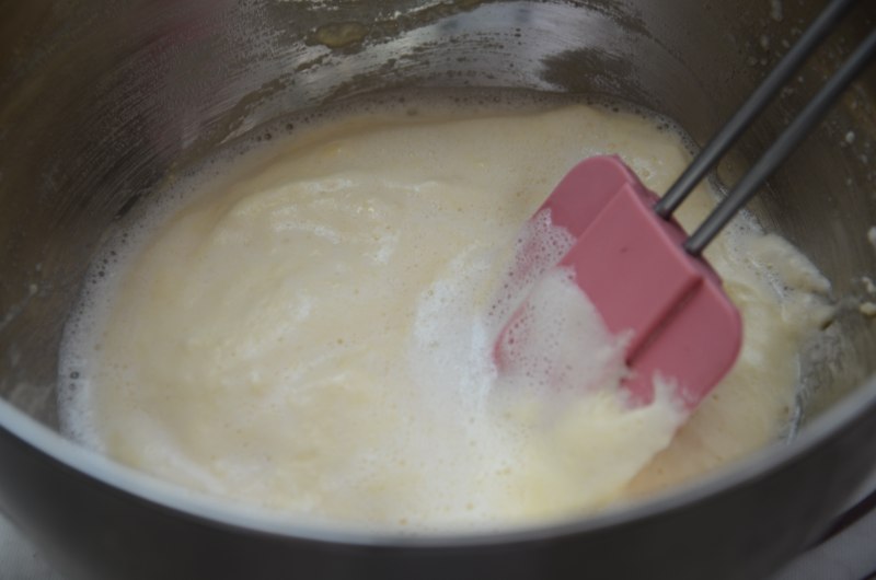 4-inch KITTY Steamed Cake Making Steps