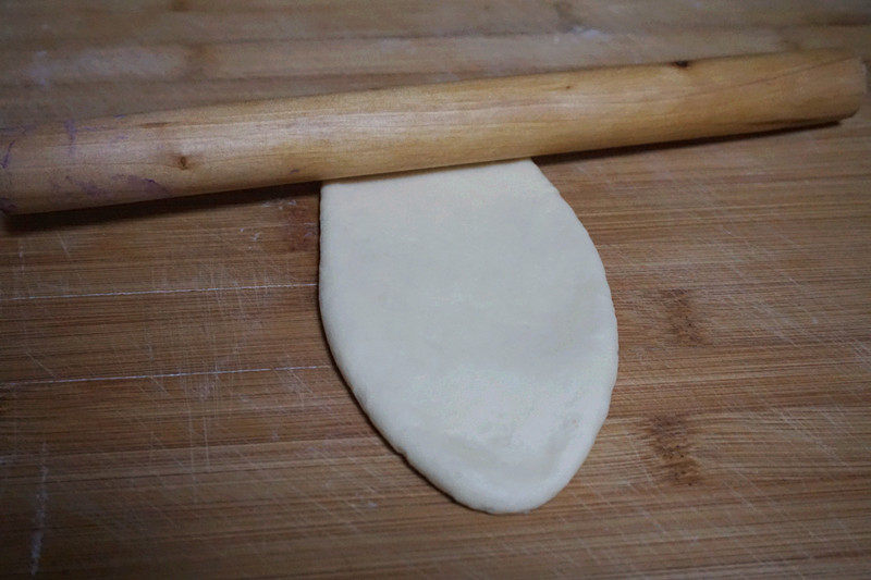 Steps to Make Rabbit-Shaped Bread