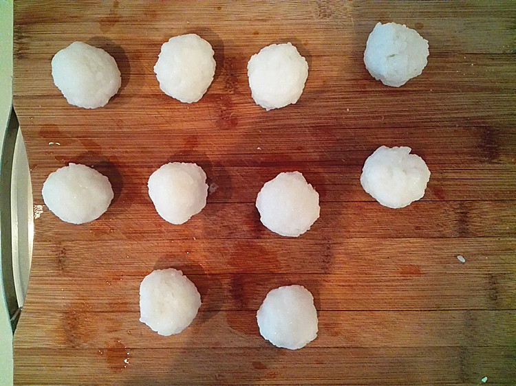 Steps for Making Japanese Rice Balls