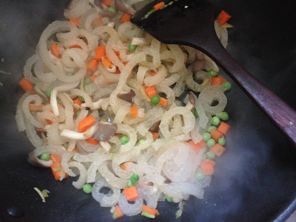 Steps for Double Sauce Stir-Fried Pork Skin