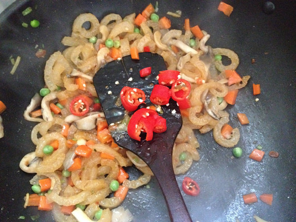 Steps for Double Sauce Stir-Fried Pork Skin