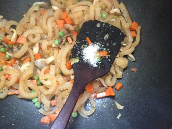 Steps for Double Sauce Stir-Fried Pork Skin