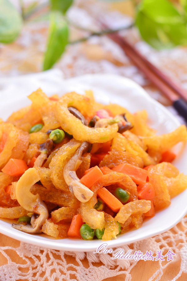 Double Sauce Stir-Fried Pork Skin