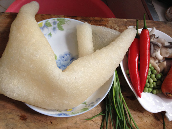 Steps for Double Sauce Stir-Fried Pork Skin