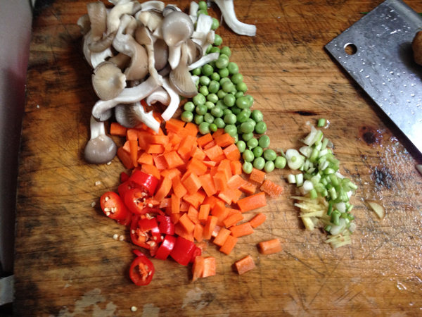 Steps for Double Sauce Stir-Fried Pork Skin