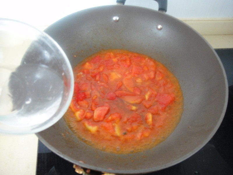 Steps for Making Tomato Meat Sauce Pasta