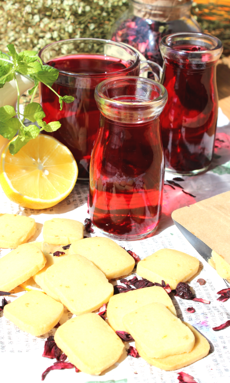 Steps for Making Flower and Fruit Tea