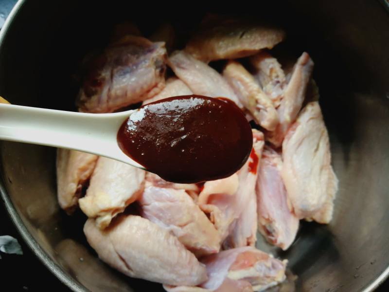 #FamilyDinner##OvenDish#Spicy Grilled Wings cooking steps