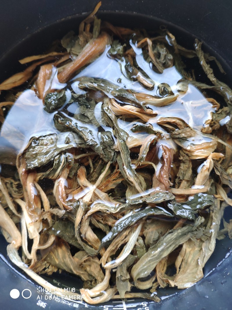 Braised Pork Ribs with Dried Chinese Cabbage Soup Cooking Steps