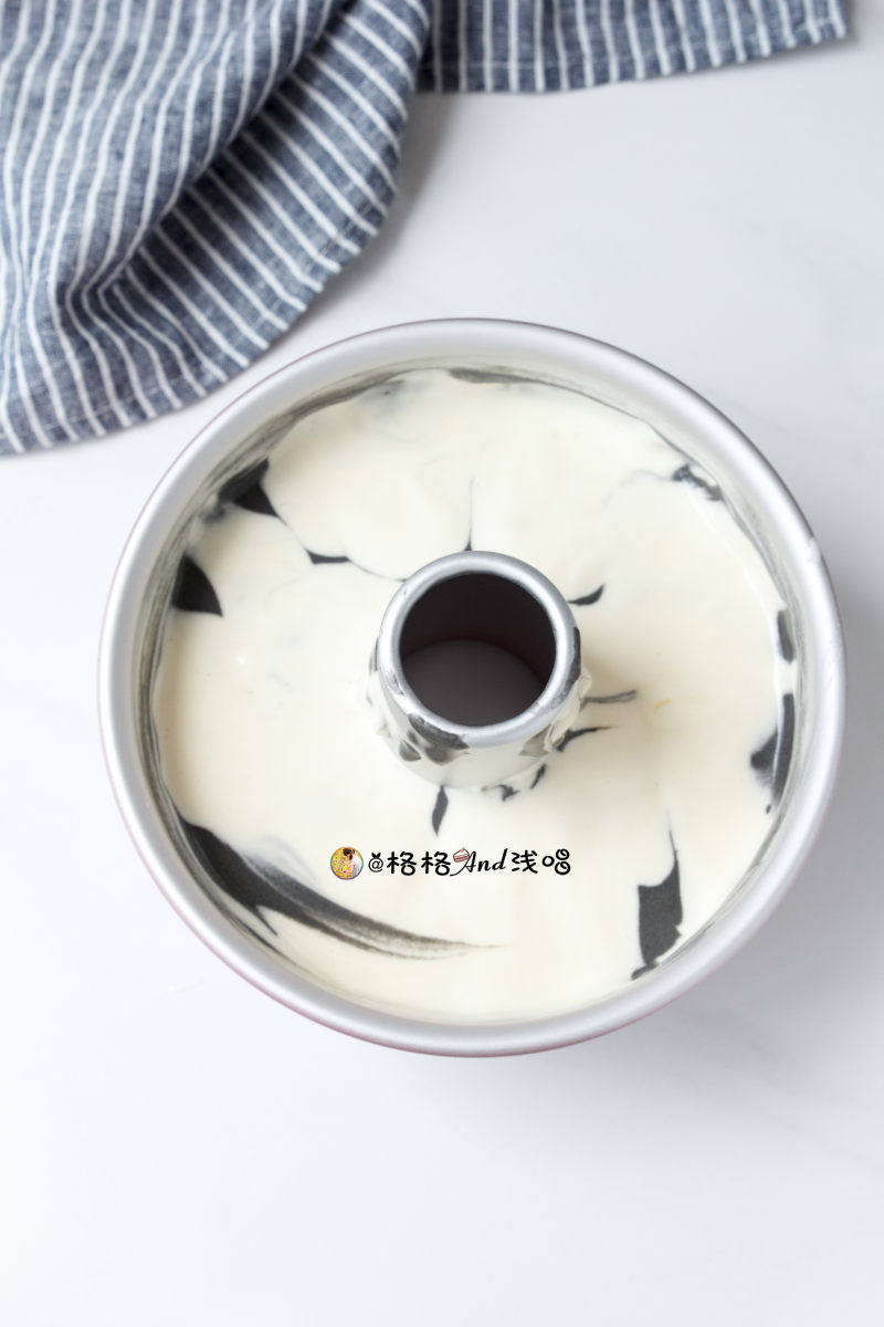 Steps to Make Bamboo Charcoal Cow Cow Cake