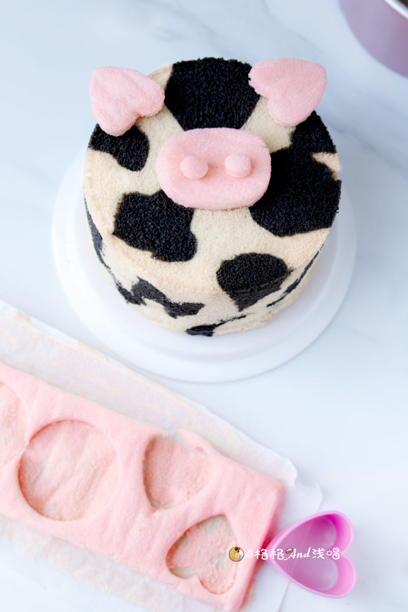 Steps to Make Bamboo Charcoal Cow Cow Cake