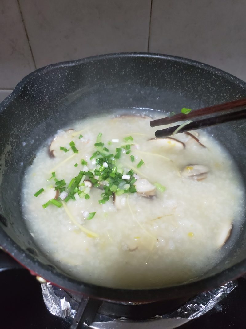 Steps for Making Shrimp and Mushroom Congee