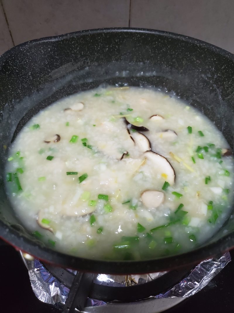 Steps for Making Shrimp and Mushroom Congee