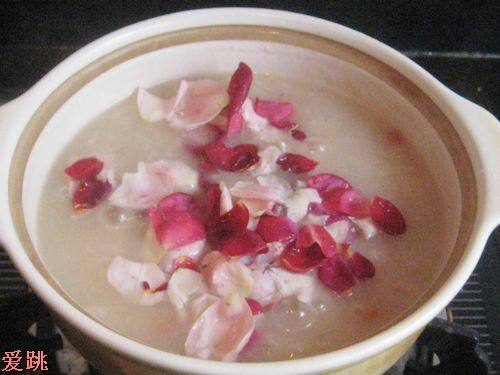 Steps to Make Rose and Longan Congee
