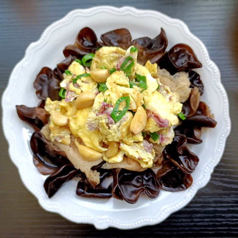 Bamboo Fungus and Black Fungus Salad with Rose Egg