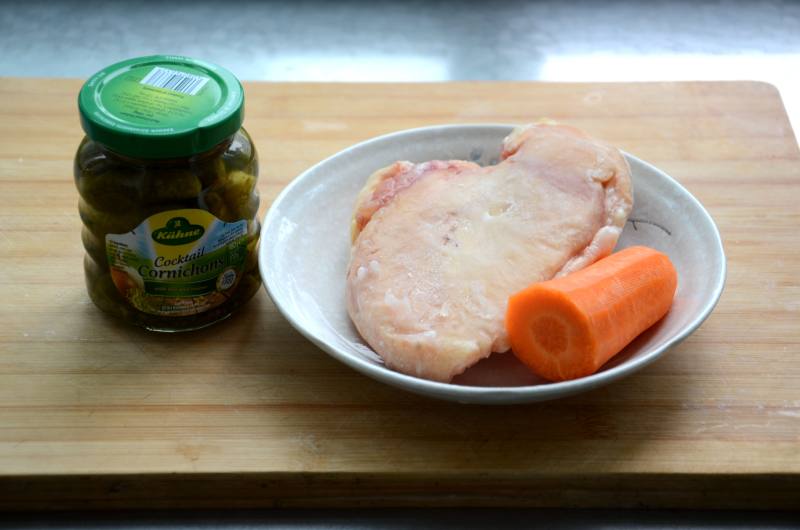 Steps for Cooking Sweet and Sour Chicken Breast with Pickled Cucumbers