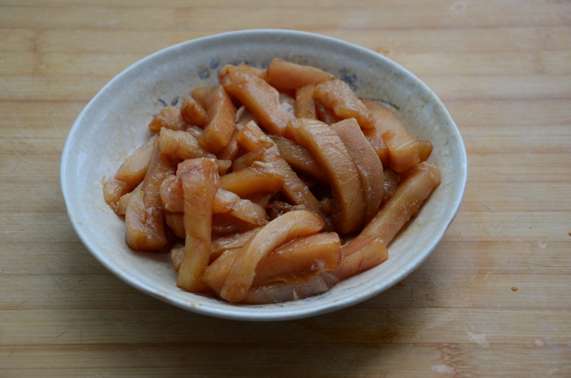 Steps for Cooking Sweet and Sour Chicken Breast with Pickled Cucumbers