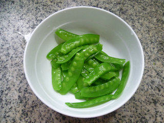 Steps for Making Green Beans Mixed with Pig Ears