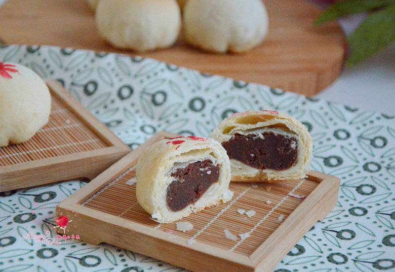 Steps for Making Red Bean Pastry