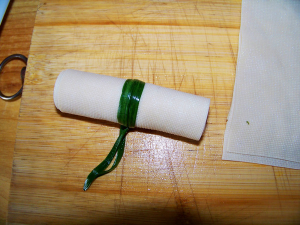 Heart Blue Handmade Private Kitchen【Celery Thousand-Layer Roll】——Fresh and Pleasant, Like a Water Lily Cooking Steps