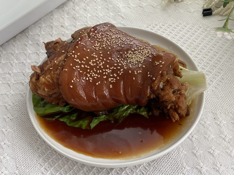 Home-style Recipe for Dongpo Pork Knuckle, Fragrant, Tender and Delicious! Cooking Steps