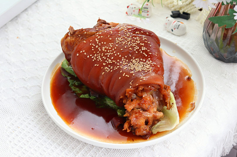 Home-style Recipe for Dongpo Pork Knuckle, Fragrant, Tender and Delicious!