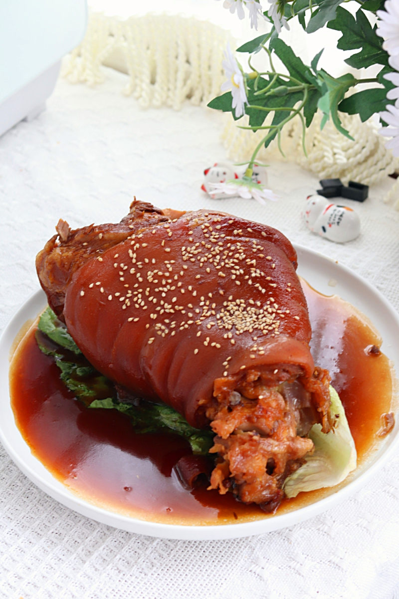 Home-style Recipe for Dongpo Pork Knuckle, Fragrant, Tender and Delicious!