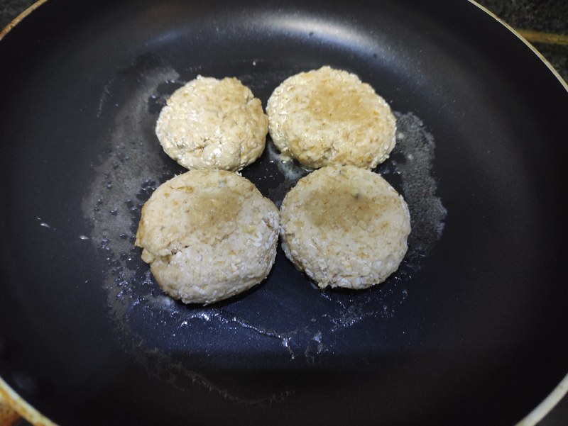 Steps for Making Oatmeal Pancakes