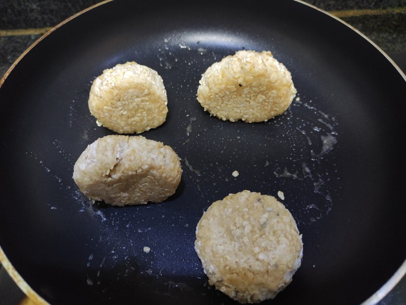 Steps for Making Oatmeal Pancakes