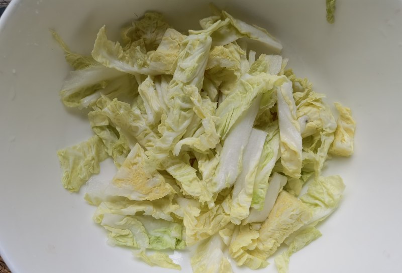 Steps for Making Laba Garlic Mixed with Baby Cabbage