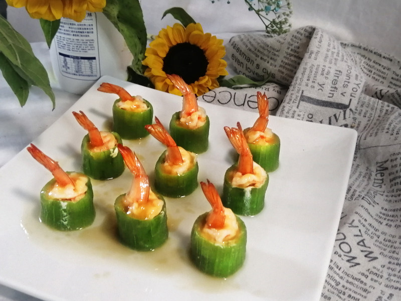 Steps for Making Light and Healthy Shrimp Tofu Zucchini Cup