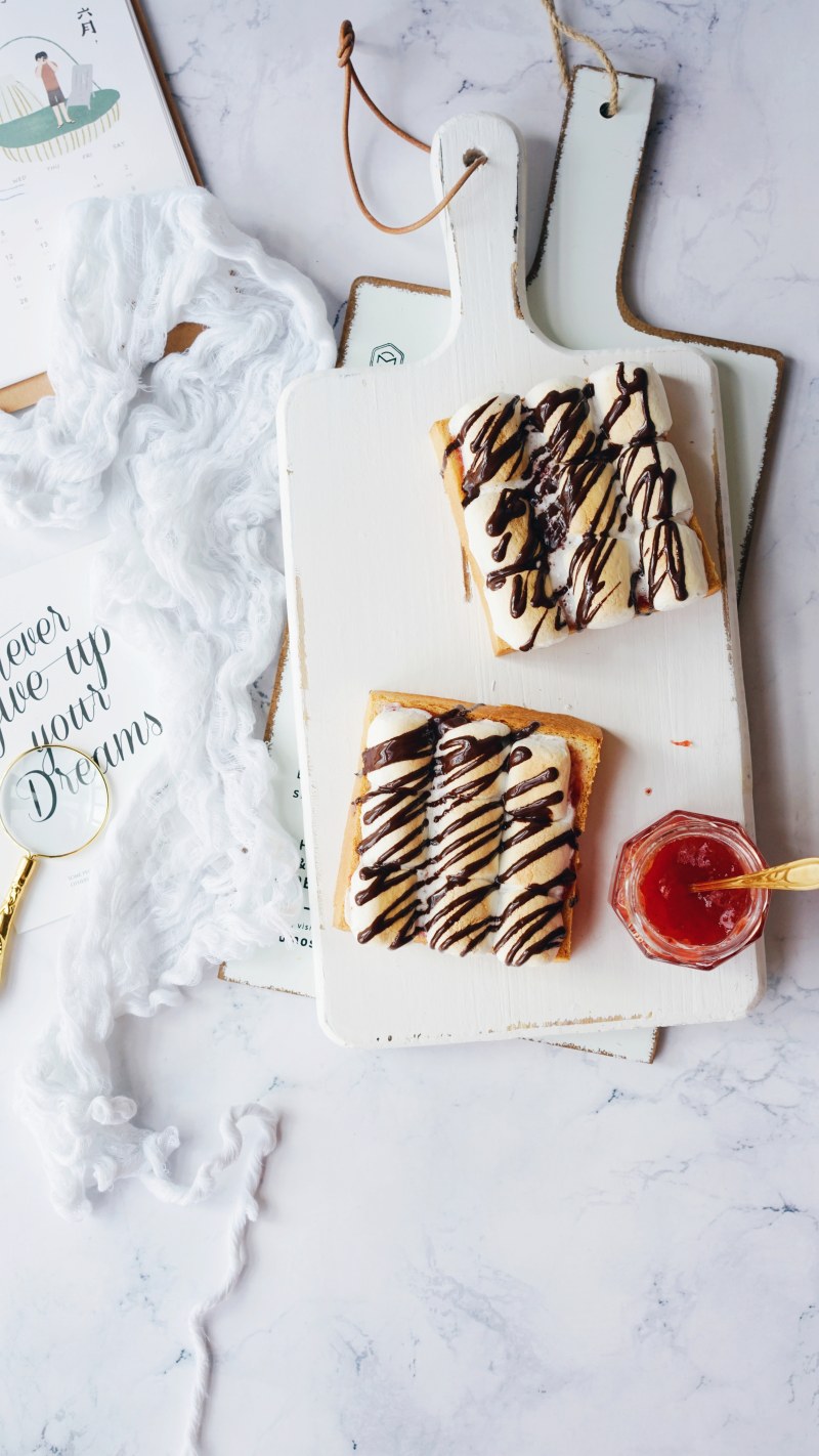 Marshmallow Toast Tart