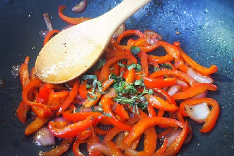 Steps for Pan-fried Pork Chop with Sweet and Sour Bell Peppers