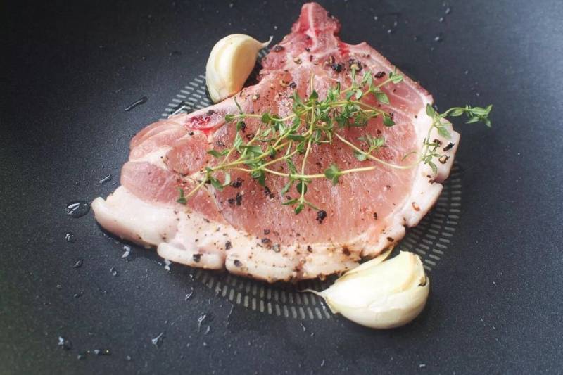 Steps for Pan-fried Pork Chop with Sweet and Sour Bell Peppers