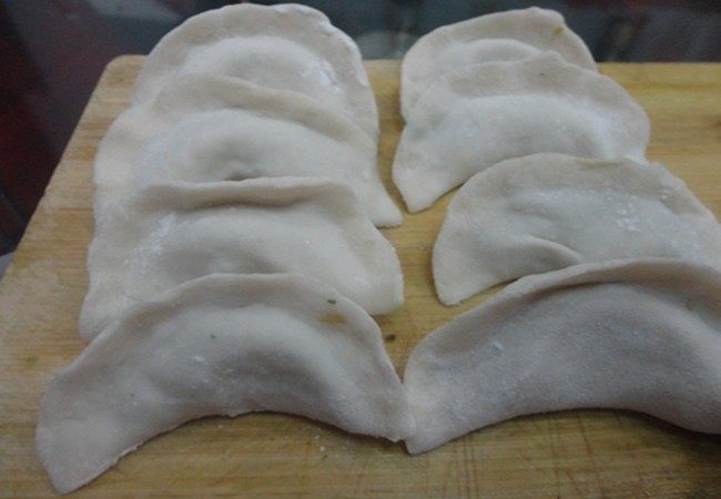 Steps for making Two-in-One: Pork and Celery Pan-Fried Dumplings